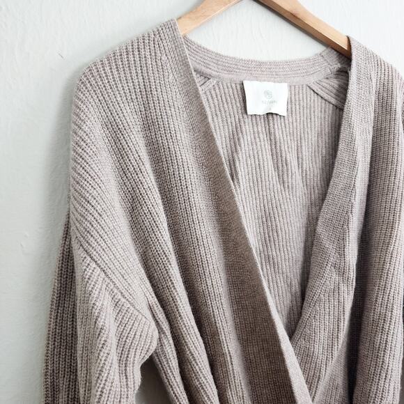 NEW Neiwai V-Neck Loose Fit Wool Belted Cardigan Sweater - Picture 9 of 15